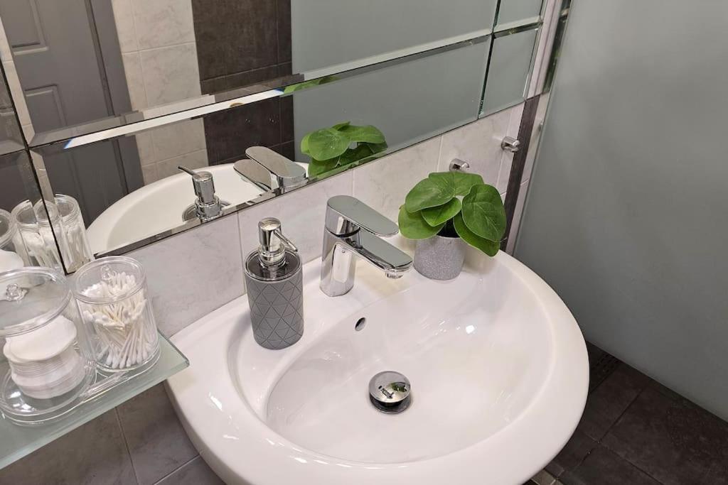 Artistico Two-Bedroom Apartment In Kolonaki Atena Exterior foto